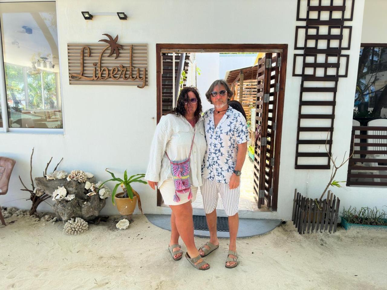 Liberty Guesthouse Maldives Mahibadhoo Экстерьер фото