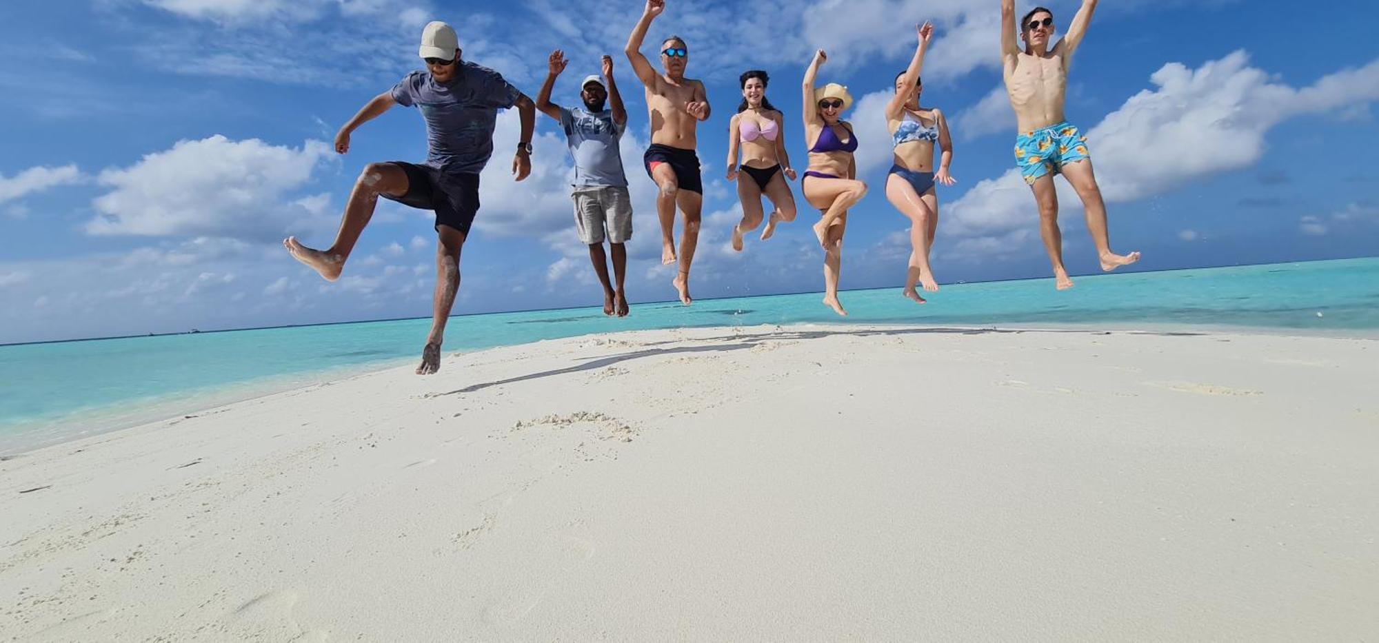 Liberty Guesthouse Maldives Mahibadhoo Экстерьер фото